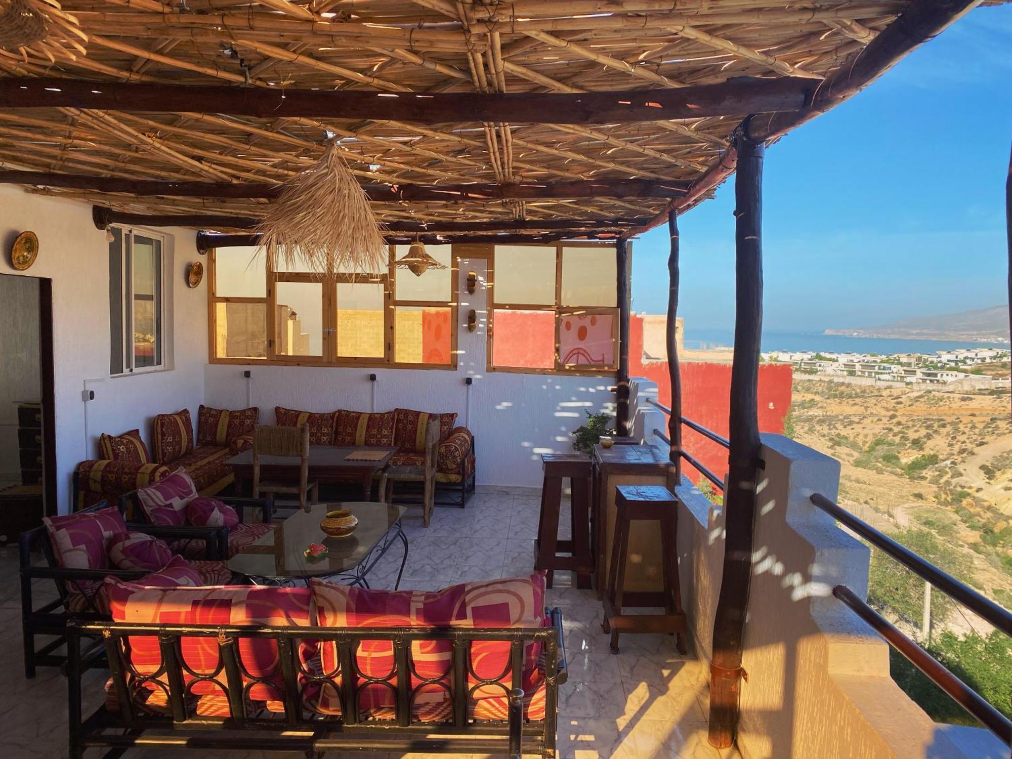 Red Carpet Surf Camp Sea, Mountain & Garden Escape Tamraght Exterior foto