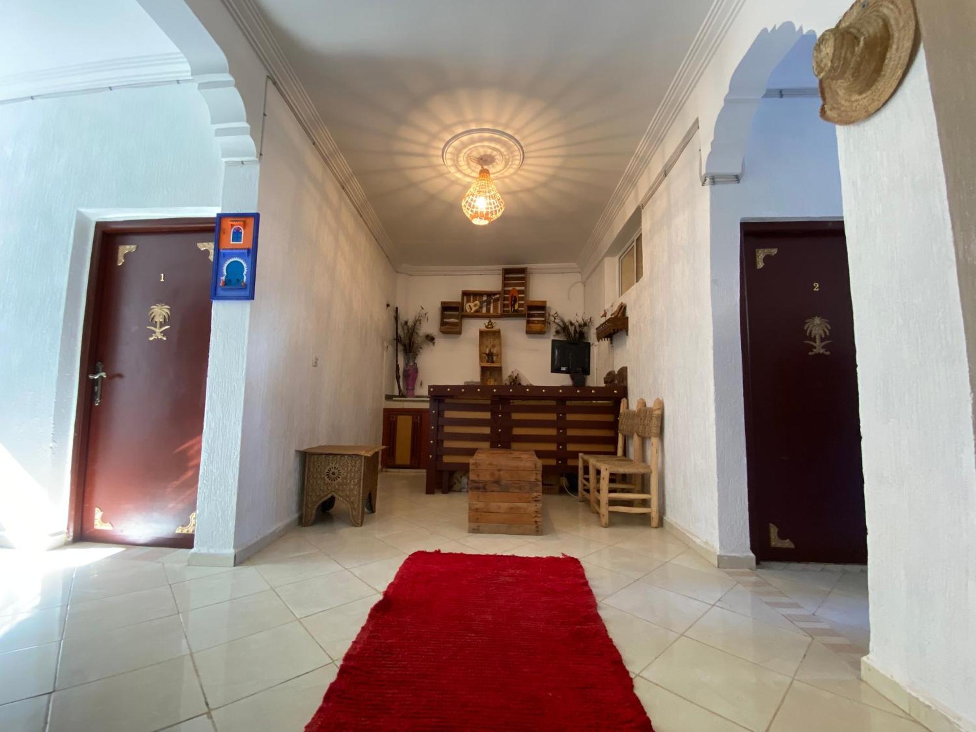 Red Carpet Surf Camp Sea, Mountain & Garden Escape Tamraght Exterior foto