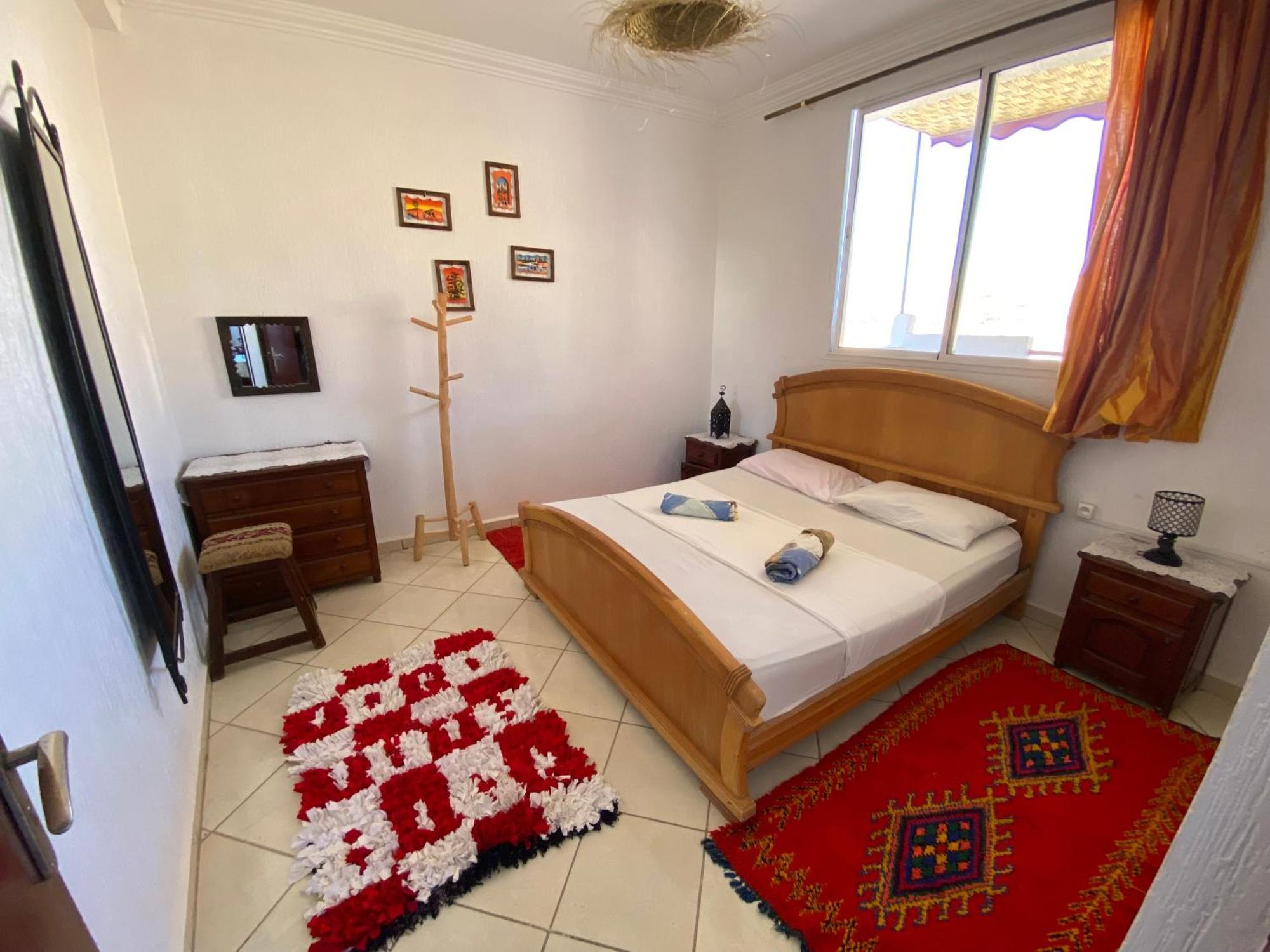 Red Carpet Surf Camp Sea, Mountain & Garden Escape Tamraght Exterior foto